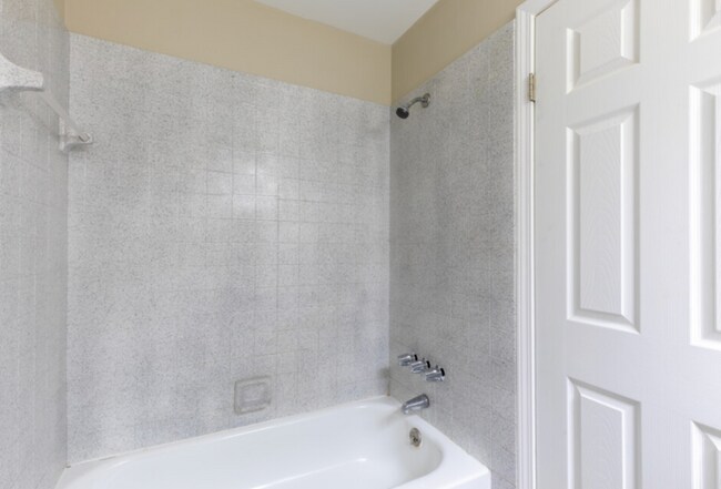 Photo - 1778 Goddard Rd