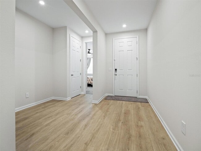 Photo - 73 Moana Ct N