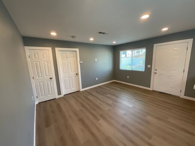 Photo - FRIENDS PROPERTY Unit 8336