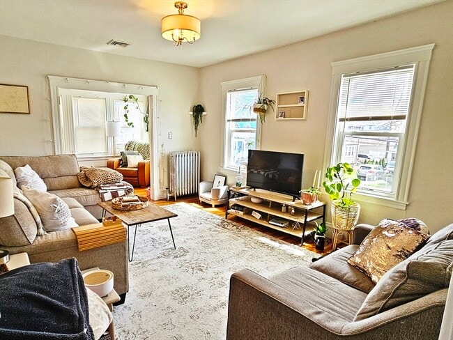 Building Photo - 177R Faneuil St Unit 2