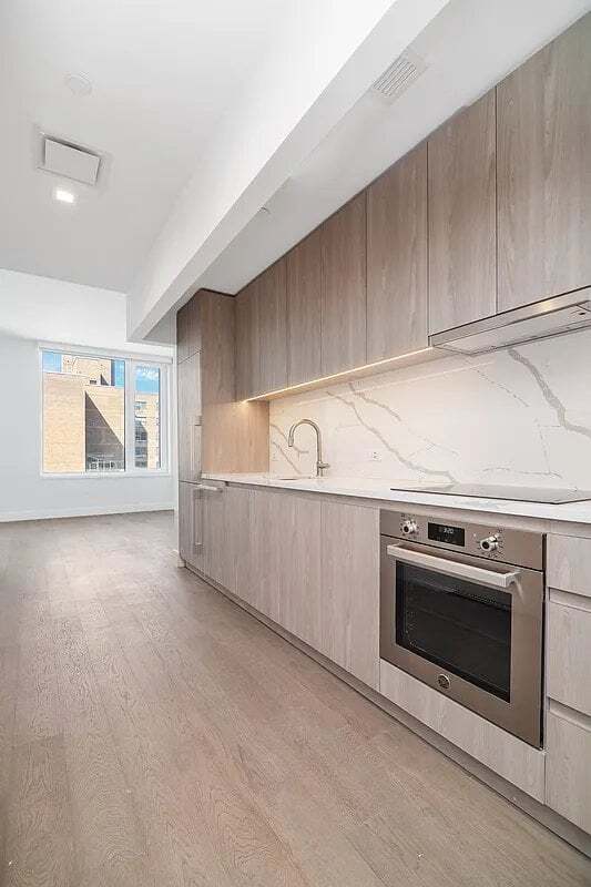 Photo - 200 E 23rd St Unit 9DD