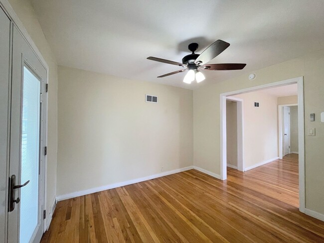 Photo - 11 E 27th Ave