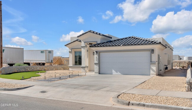 Photo - 805 P.º Tranquilo Pl