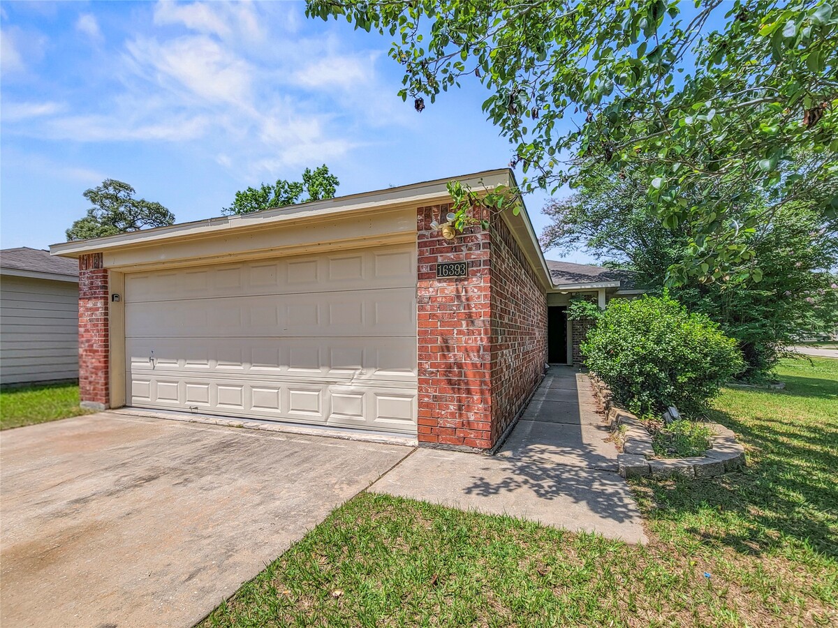 Photo - 16393 Many Trees Ln