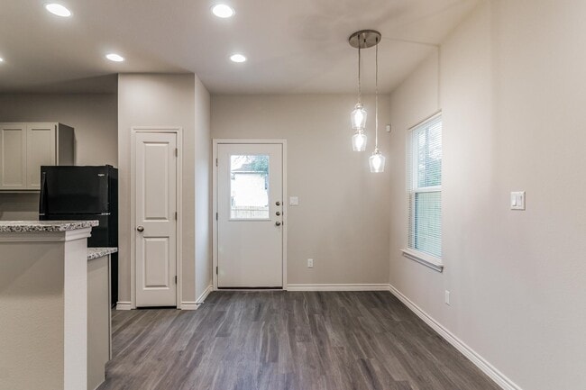 Photo - 106 Peruna Dr