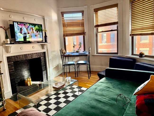 Building Photo - 49 St Germain St Unit 3