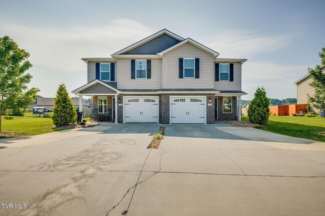Building Photo - For Rent — Modern Duplex Near Historic Jon... Rental