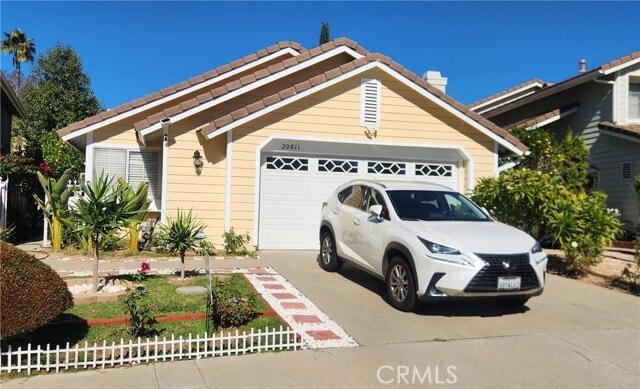 Building Photo - 20811 E Cliffside Ln