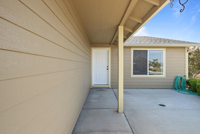 Photo - Charming 3-Bed, 2-Bath Single-Family Residence Near Rd 68!