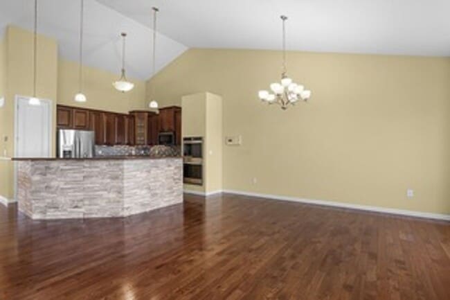 Photo - 6855 Kensington Dr