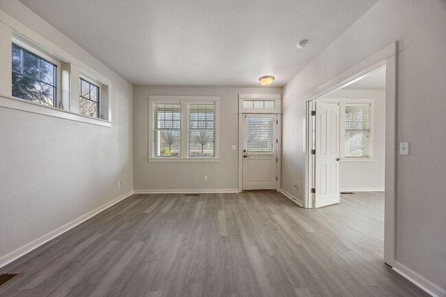 Photo - Four bedroom home for lease in the Riverwalk Neighborhood Ashland, Oregon