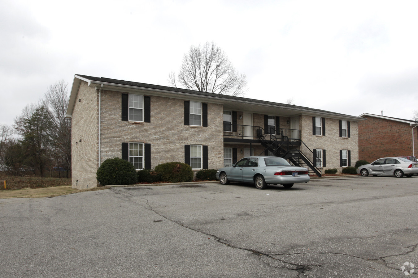 Walker Apartments - Walker Apartments