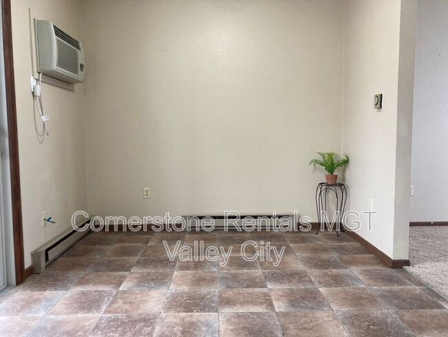 Photo - 800 11th St NW