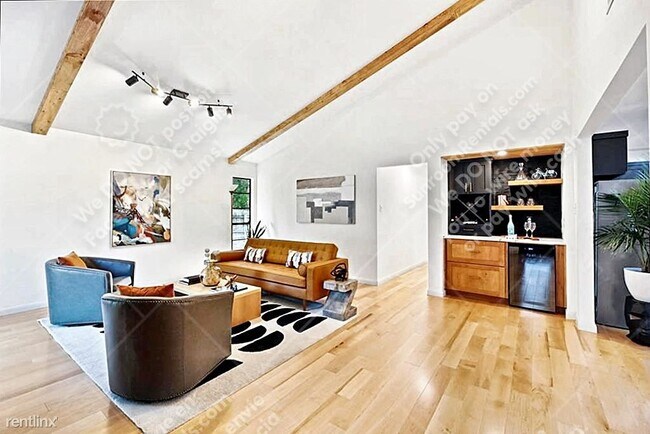 Photo - 3 br, 2 bath House - 7206 Towering Oaks Dr