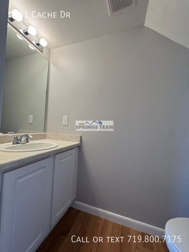 Photo - 6381 Cache Dr