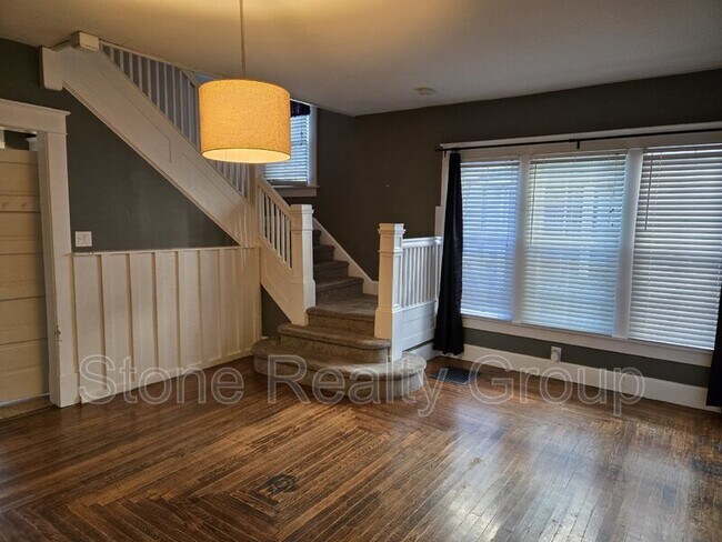 Photo - 2023 S 7th St