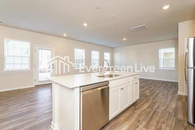 Photo - 828 Pear Blossom Ct