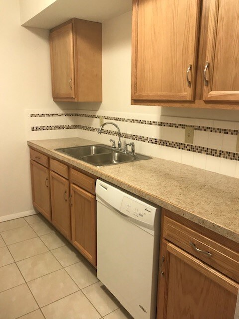 Photo - Olive Tree Apartments