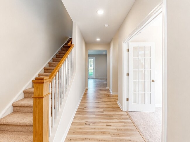 Photo - 5030 Markfield Ln