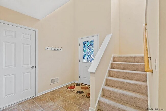 Photo - 39 Governor Cir