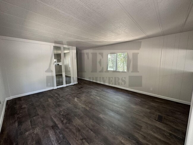 Photo - Cozy 2 Bedroom 1 Bathroom Home