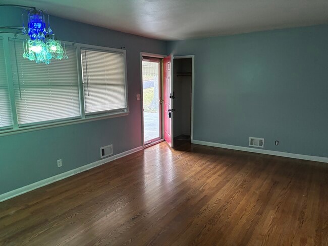 Photo - 12500 E 53 St