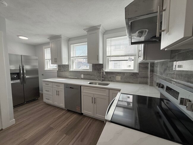 Photo - 204 Farrington St Unit 1