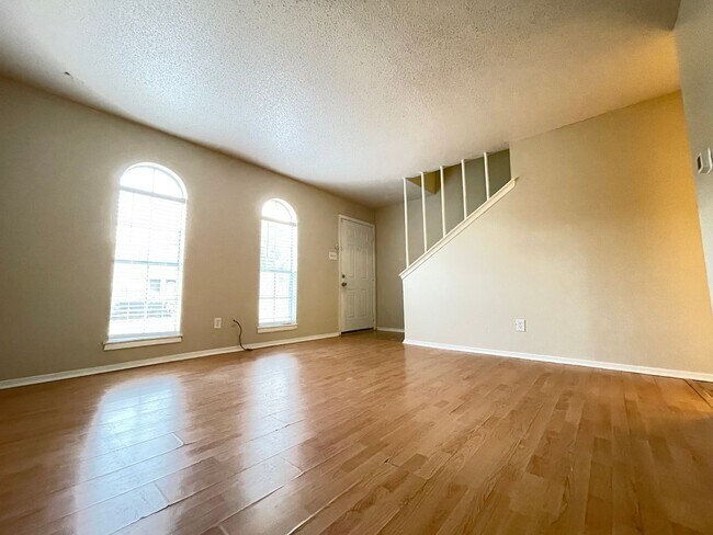 Photo - Affordable 2/1