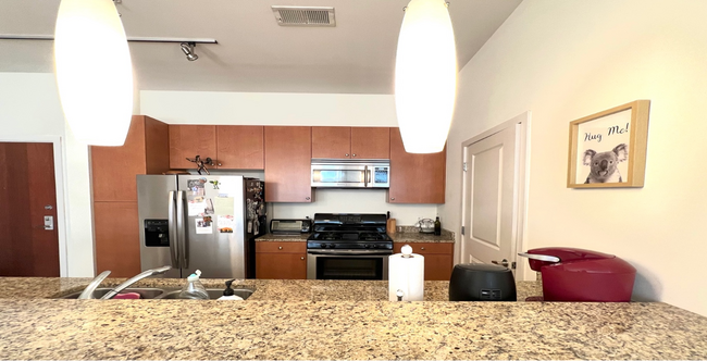 Kitchen - 1209 N Charles St Unit 316