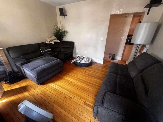 Building Photo - 420 Talbot Ave Unit 1 Rental