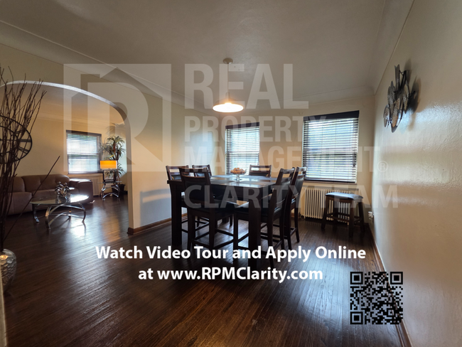 Photo - 2458 Kenwood Blvd Unit Lower