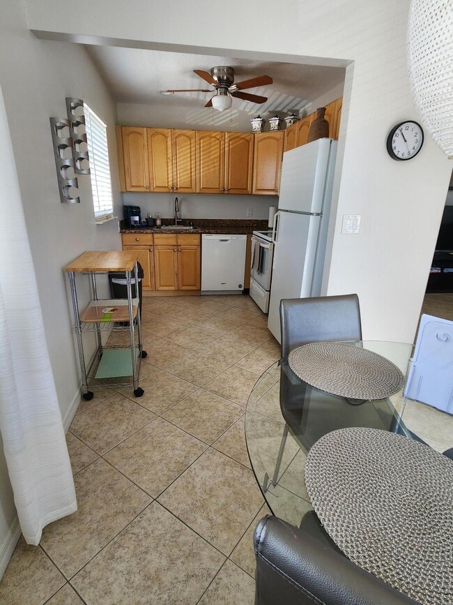 Photo - 148 Tuscany B Unit B