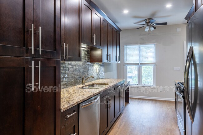 Photo - 3994 Elm St