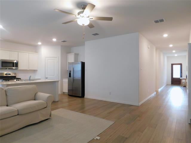 Photo - 3500 Kingsview Dr