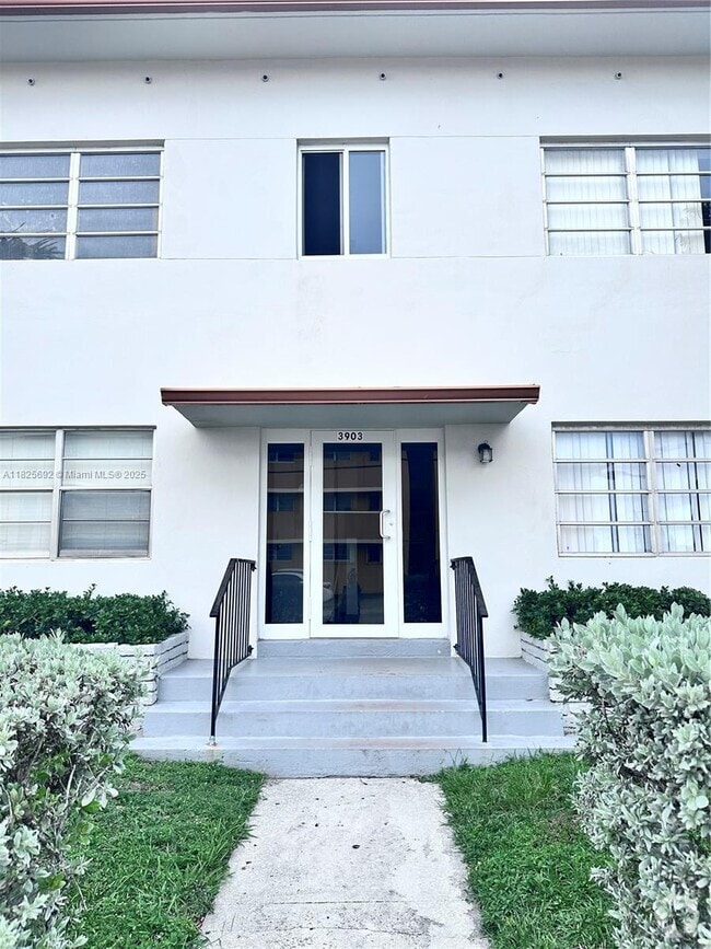 Building Photo - 3903 W Flagler St Unit A8 Rental