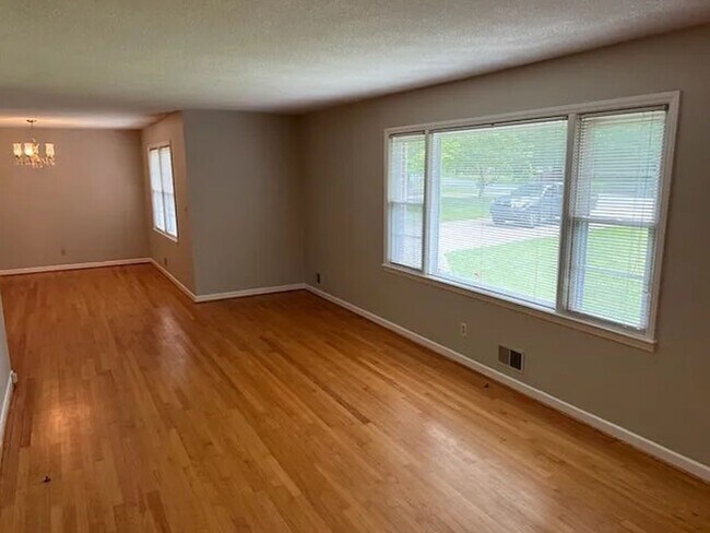 Photo - 3609 Sherwood Dr