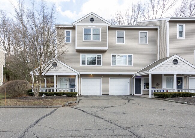 Photo - 536 Redstone Hill Rd Unit APT 6