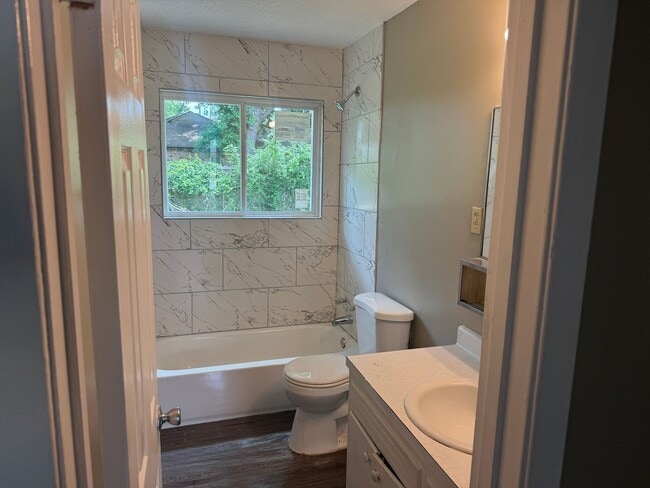 Photo - Charming 3-Bedroom Home in Memphis Comfort & Convenience Await!
