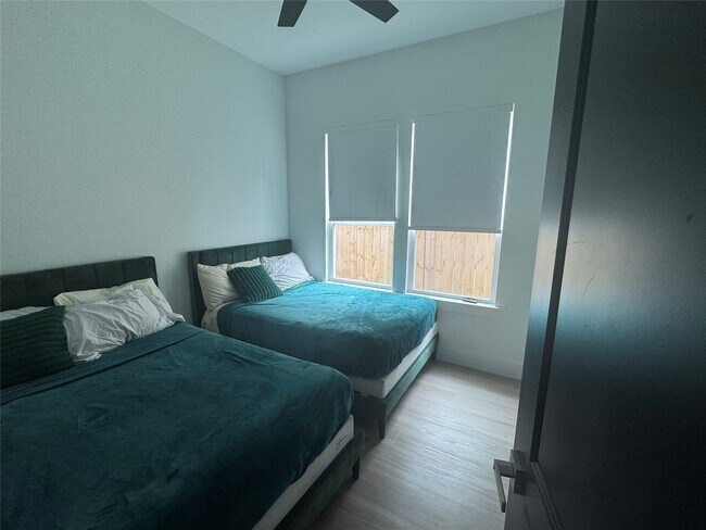 Photo - 3549 Amos St Unit B