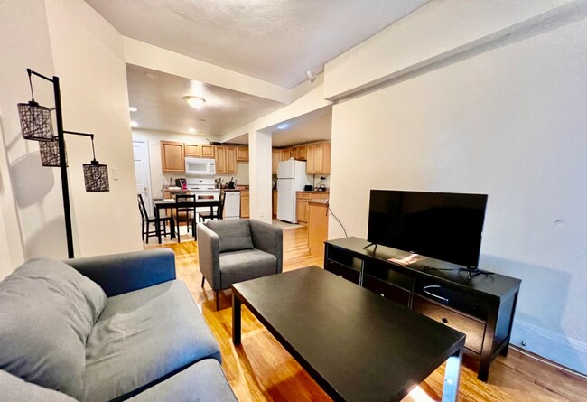 Photo - 52 Cummings Rd Unidad B