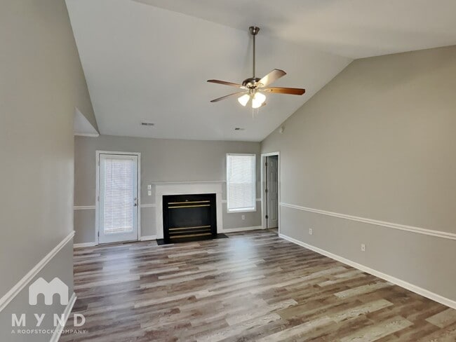 Photo - 2443 Hawk Ridge Dr