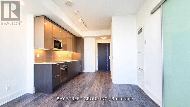 Photo - 403 Church St Unit 1410