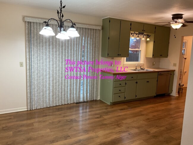 Photo - 929 Wood Street