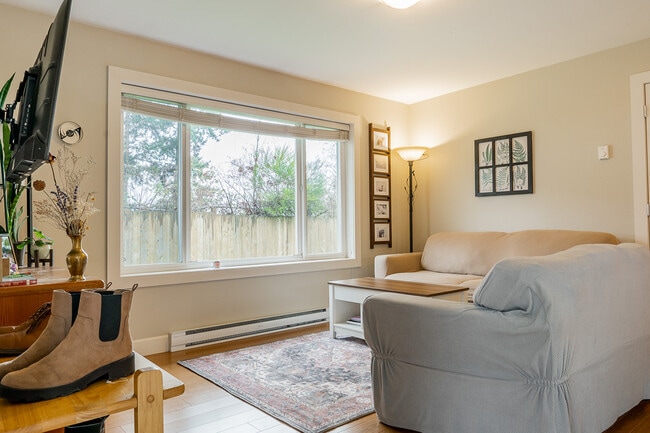 3180 Gilana Pl