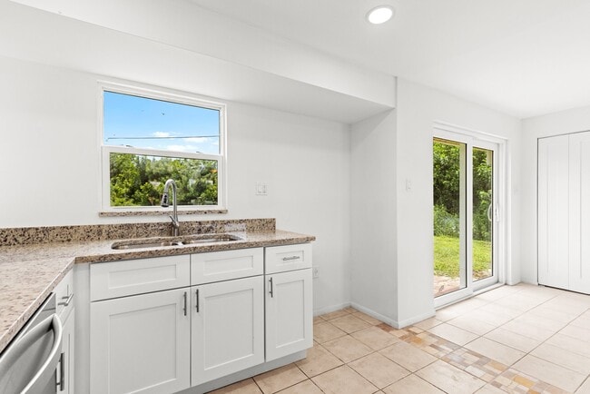 Photo - 1057 Tropical Ave NW