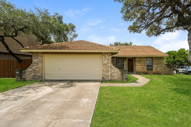 Building Photo - "Charming 3-Bedroom San Antonio Home with Cozy Fireplaces & Ample Storage!"