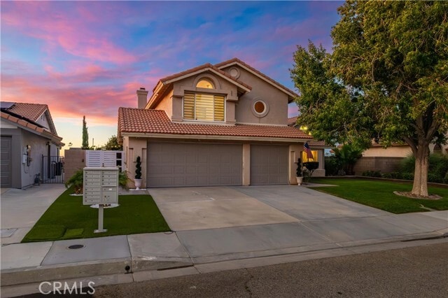 4561 Grandview Dr