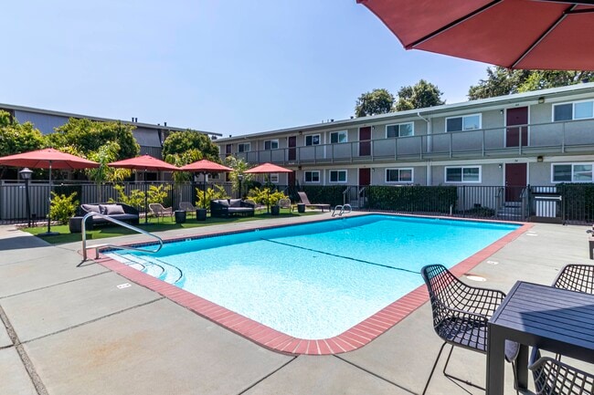 Building Photo - Walnut Hill Rental