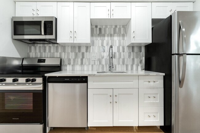 Photo - 1640 NW 6th Ave