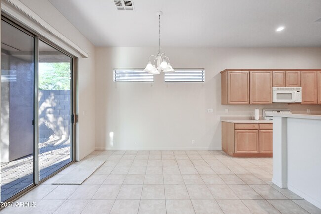 Photo - 6572 Shooting Star Way